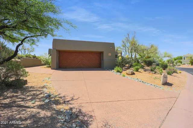 MLS: 6227948 Condo For Sale