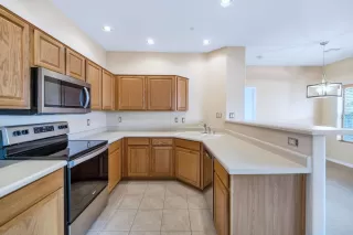 Photo #3: 6228038 Listing