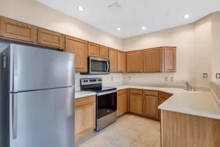 Photo #4: 6228038 Listing