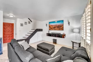 Photo #6: 6228040 Listing