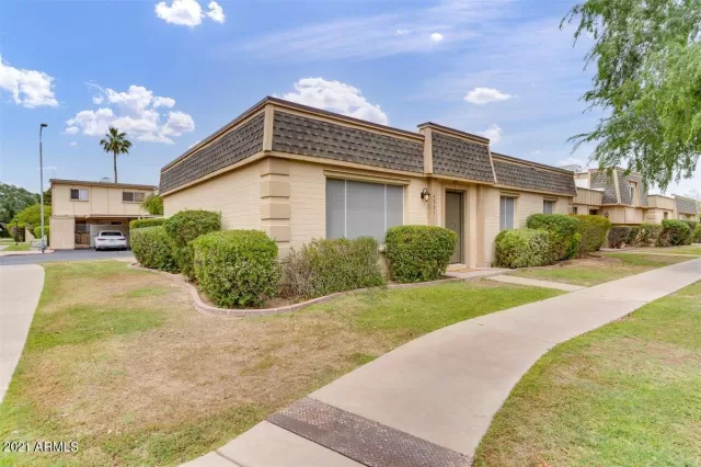 MLS: 6228293 Condo For Sale