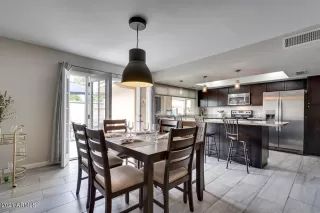 Photo #3: 6228293 Listing
