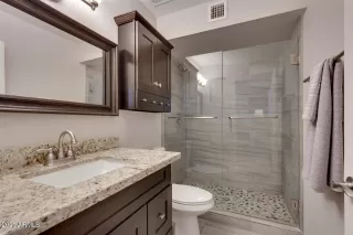 Photo #6: 6228293 Listing