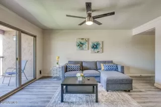 Photo #3: 6228305 Listing 