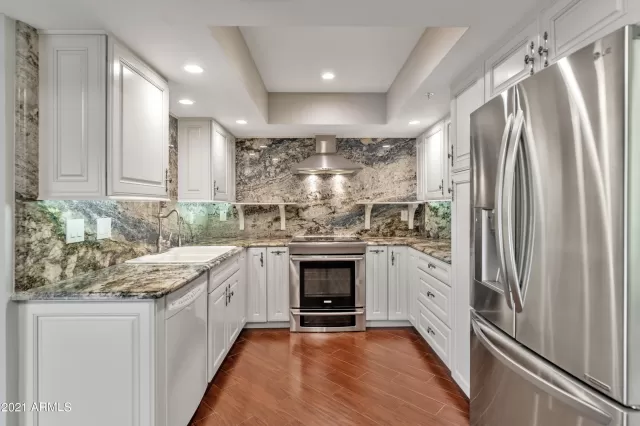 MLS: 6228539 Condo For Sale