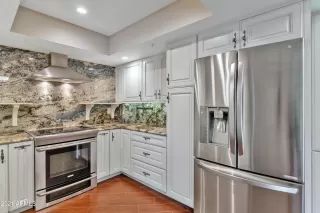 Photo #2: 6228539 Listing 