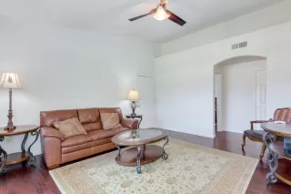 Photo #4: 6228602 Listing