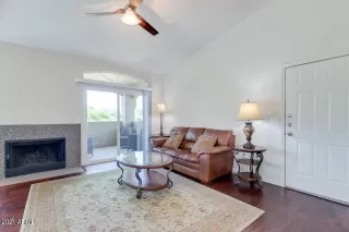 Photo #6: 6228602 Listing