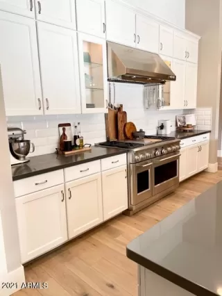 Photo #2: 6228638 Listing 