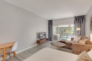 Photo #3: 6228815 Listing