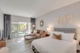 Photo #4: 6228815 Listing