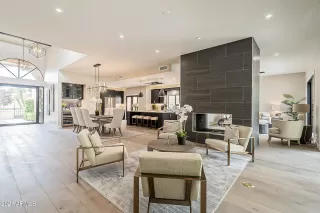 Photo #2: 6229116 Listing