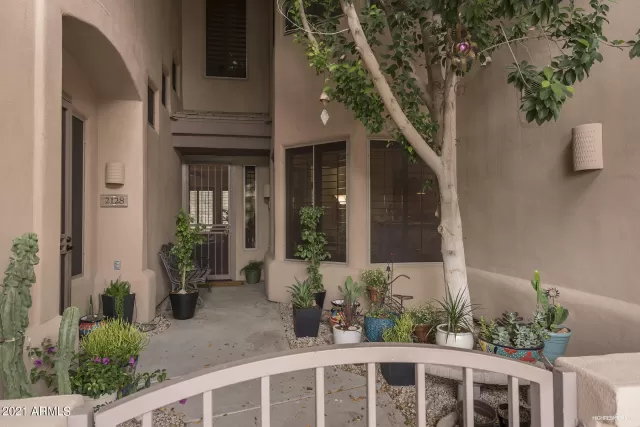 MLS: 6229124 Condo For Sale