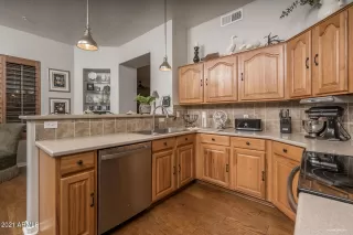 Photo #6: 6229124 Listing 