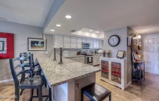 Photo #2: 6229153 Listing