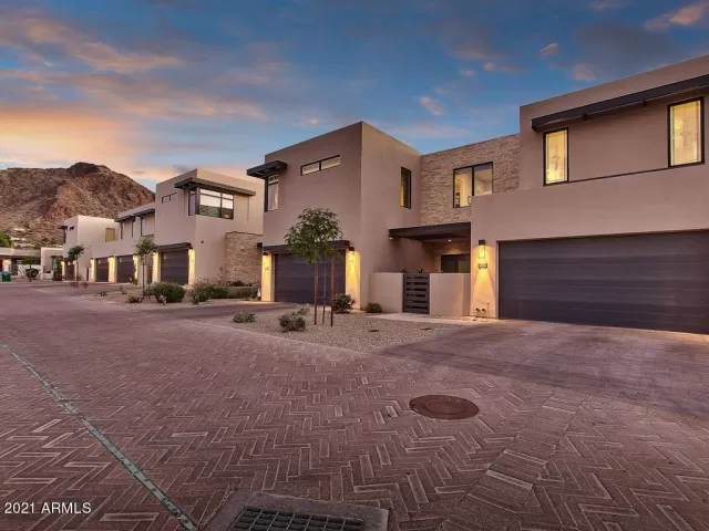 MLS: 6229212 Condo For Sale