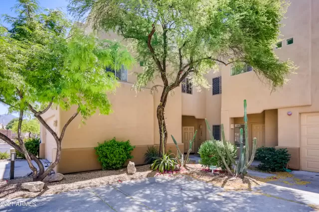 MLS: 6229294 Condo For Sale