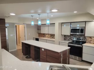 Photo #6: 6229535 Listing 