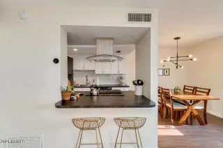 Photo #2: 6229586 Listing 