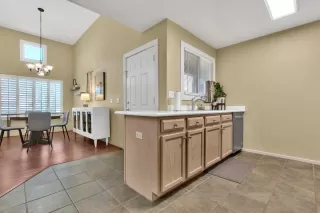 Photo #4: 6229600 Listing 