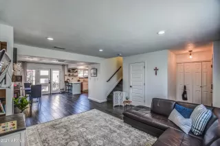 Photo #5: 6229912 Listing