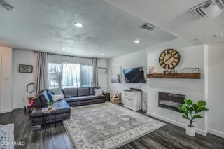 Photo #6: 6229912 Listing