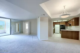 Photo #3: 6229916 Listing 