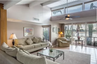 Photo #6: 6229917 Listing