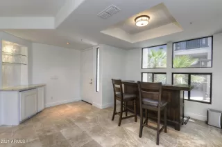 Photo #5: 6229926 Listing