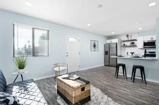 Photo #2: 6229975 Listing