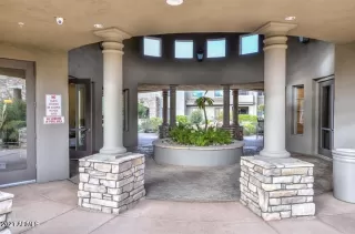 Photo #2: 6230072 Listing