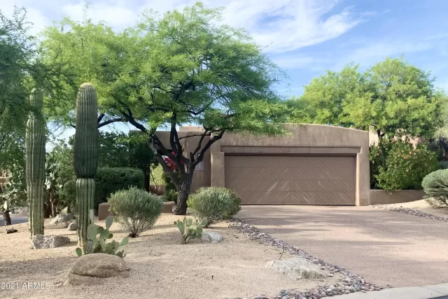 MLS: 6230077 Condo For Sale