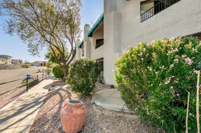 MLS: 6230091 Condo For Sale