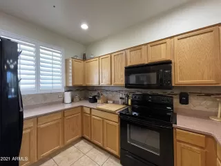 Photo #5: 6230099 Listing 