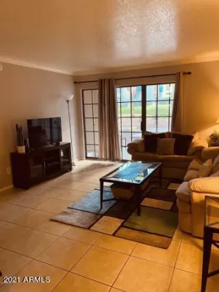Photo #4: 6230101 Listing