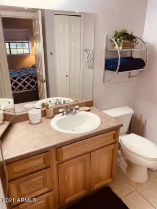 Photo #6: 6230101 Listing