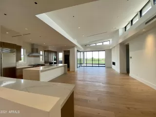 Photo #2: 6230755 Listing 