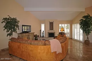 Photo #3: 6230893 Listing
