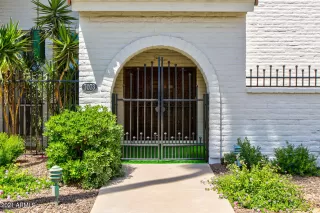 Photo #2: 6231196 Listing