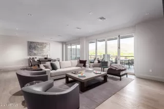 Photo #4: 6231317 Listing