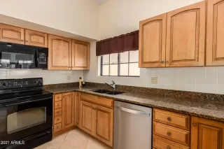 Photo #5: 6231347 Listing