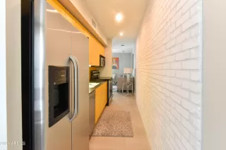 Photo #5: 6231500 Listing 