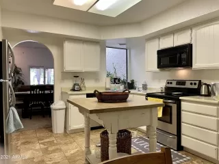 Photo #5: 6231651 Listing
