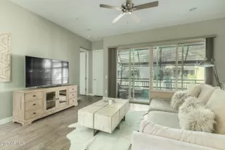 Photo #5: 6231740 Listing