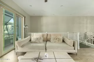 Photo #6: 6231740 Listing