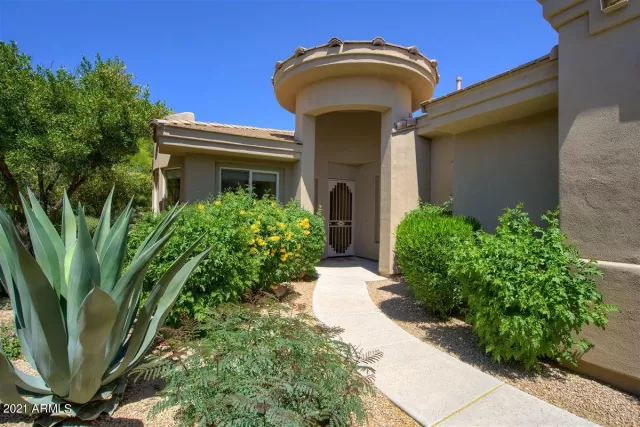 MLS: 6231758 Condo For Sale