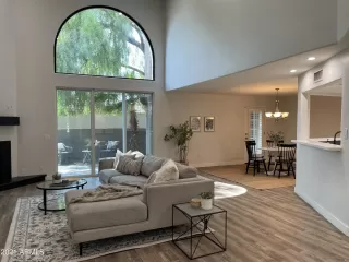 Photo #3: 6231926 Listing 