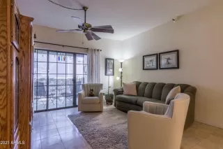 Photo #5: 6231937 Listing