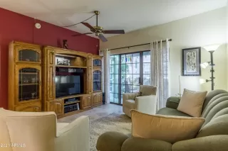 Photo #6: 6231937 Listing