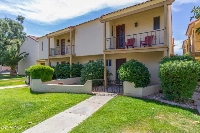 MLS: 6232006 Condo For Sale